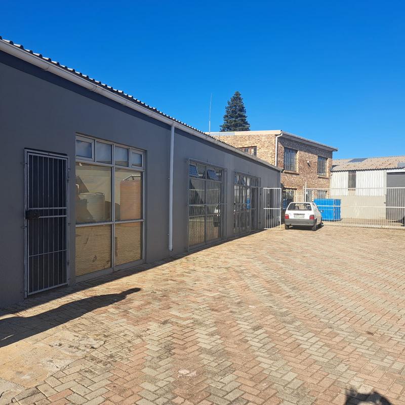 To Let commercial Property for Rent in Sidwell Eastern Cape